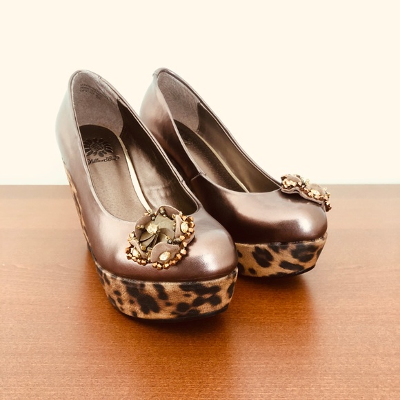 Yellow Box "Lipstick" Platform Wedges 5.5 - Picture 3 of 5